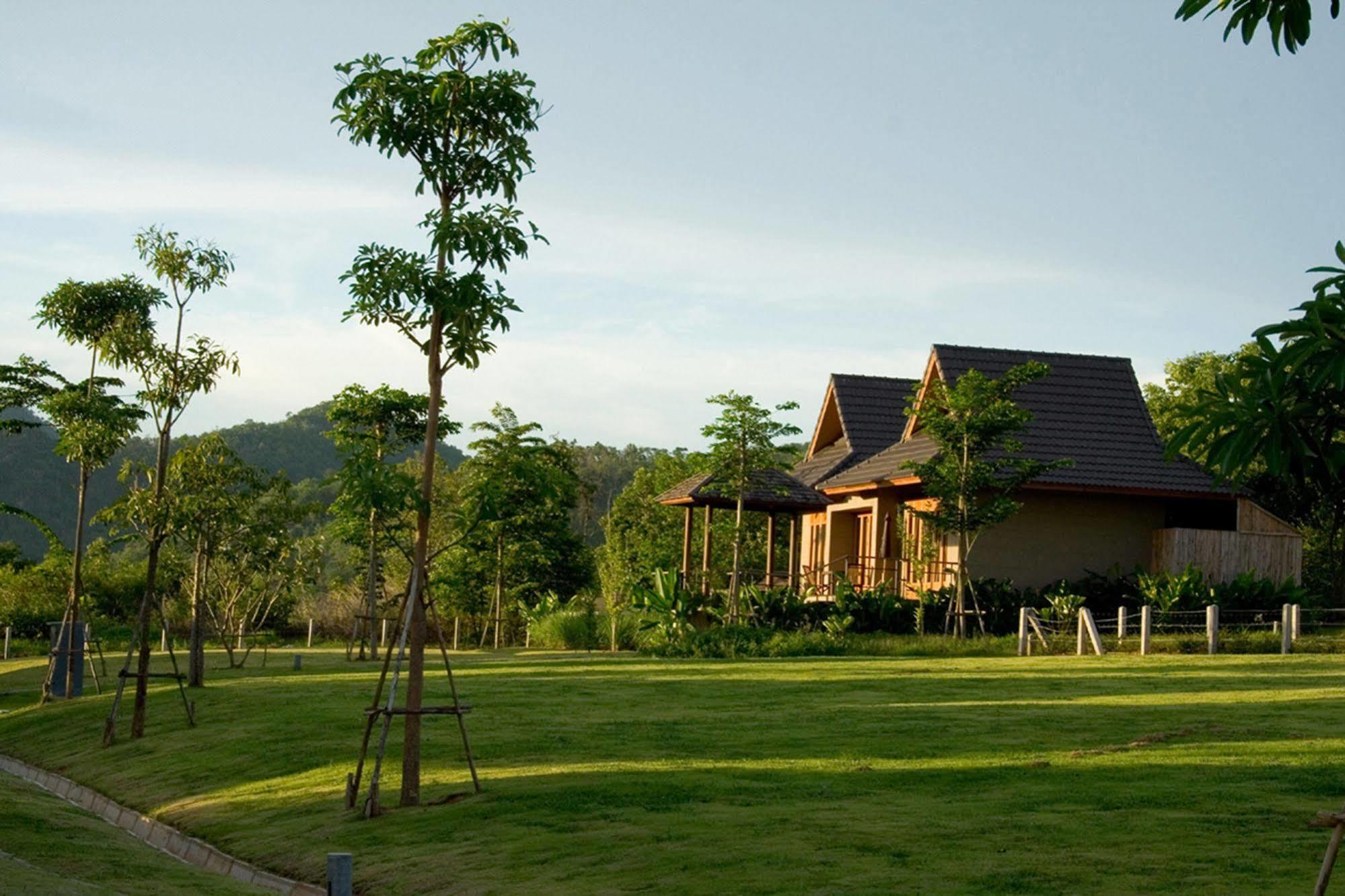 Guti Resort By Aka HHQ Extérieur photo